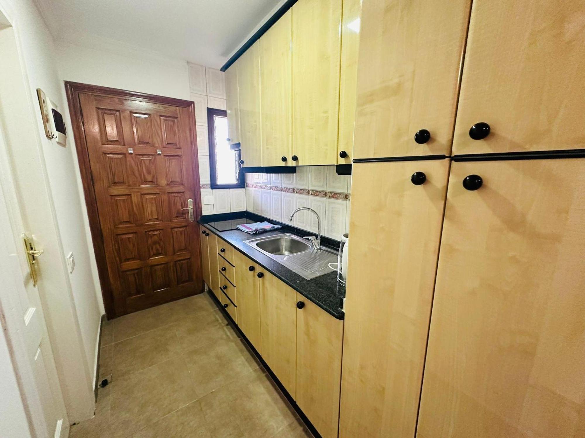 Cozy 2-Bed & Sofa-Bed Studio In Los Cristianos Лос Кристианос Экстерьер фото